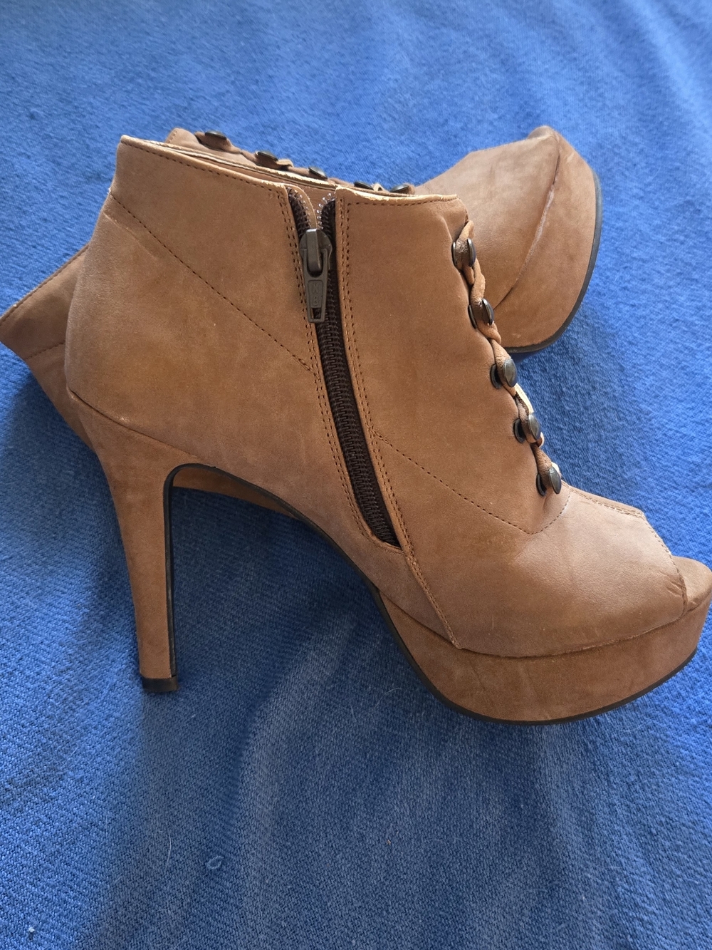 Women’s Tan Suede Lace-Up Platform Ankle Booties